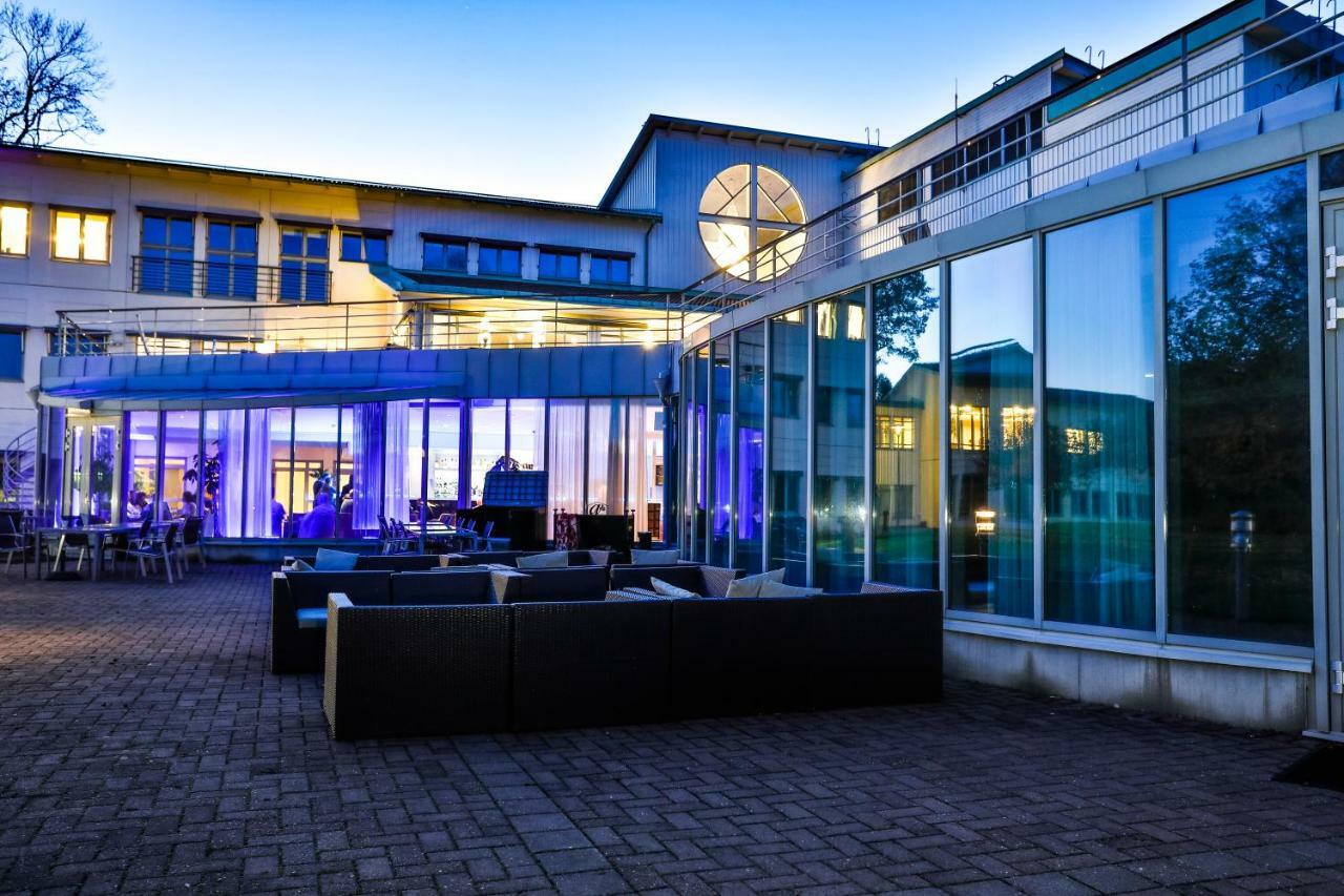 Aronsborgs Konferenshotel Bålsta Exterior foto